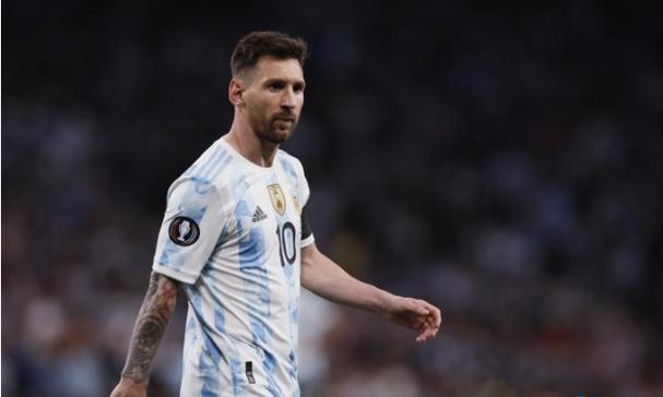 弗格森称赞曼联一笔“杰出”的夏季签约；透露阿莫林手下三个“好兆头”